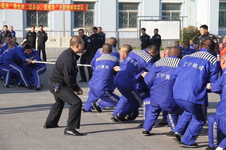 5bd1559d758ec.jpg dde0257a6a3c46d6b8bfa253d9678ae1.jpg