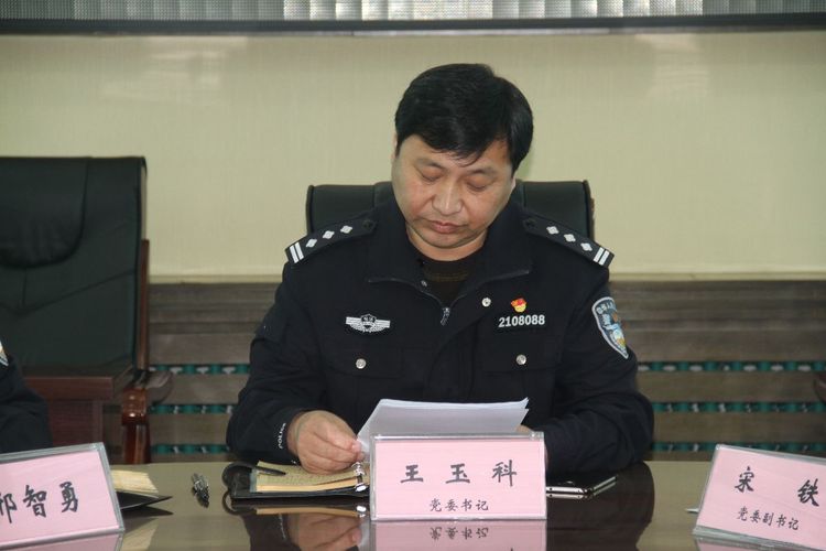 5bee5403ace9b.jpg c8383431f8c000019b683dbb17e0ec90.jpg